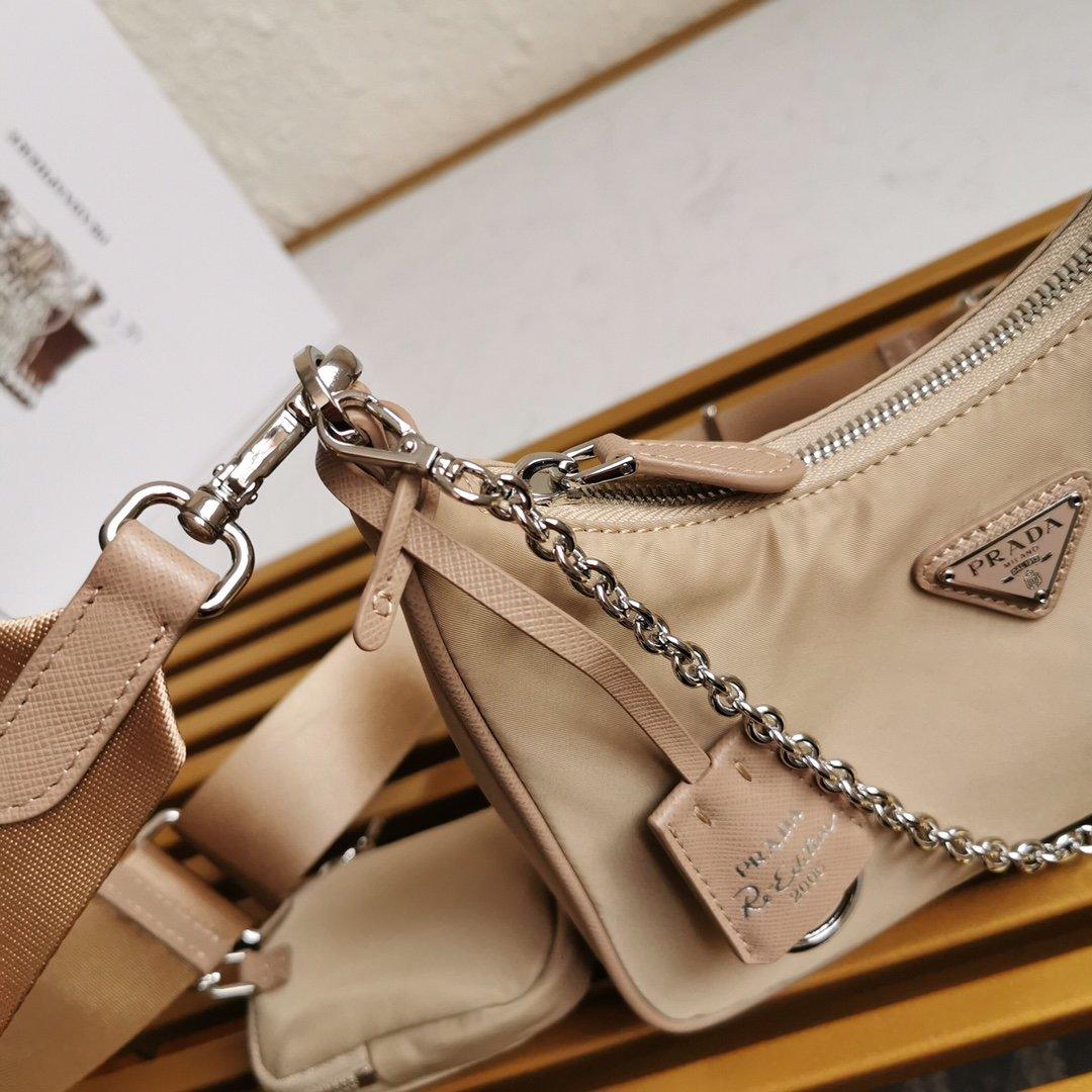 Prada Re-Edition 2005 Nylon Bag