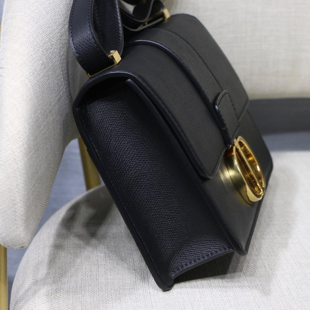 Dior 30 Montaigne Pouch