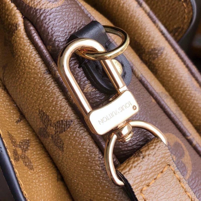 Louis Vuitton Pochette Métis