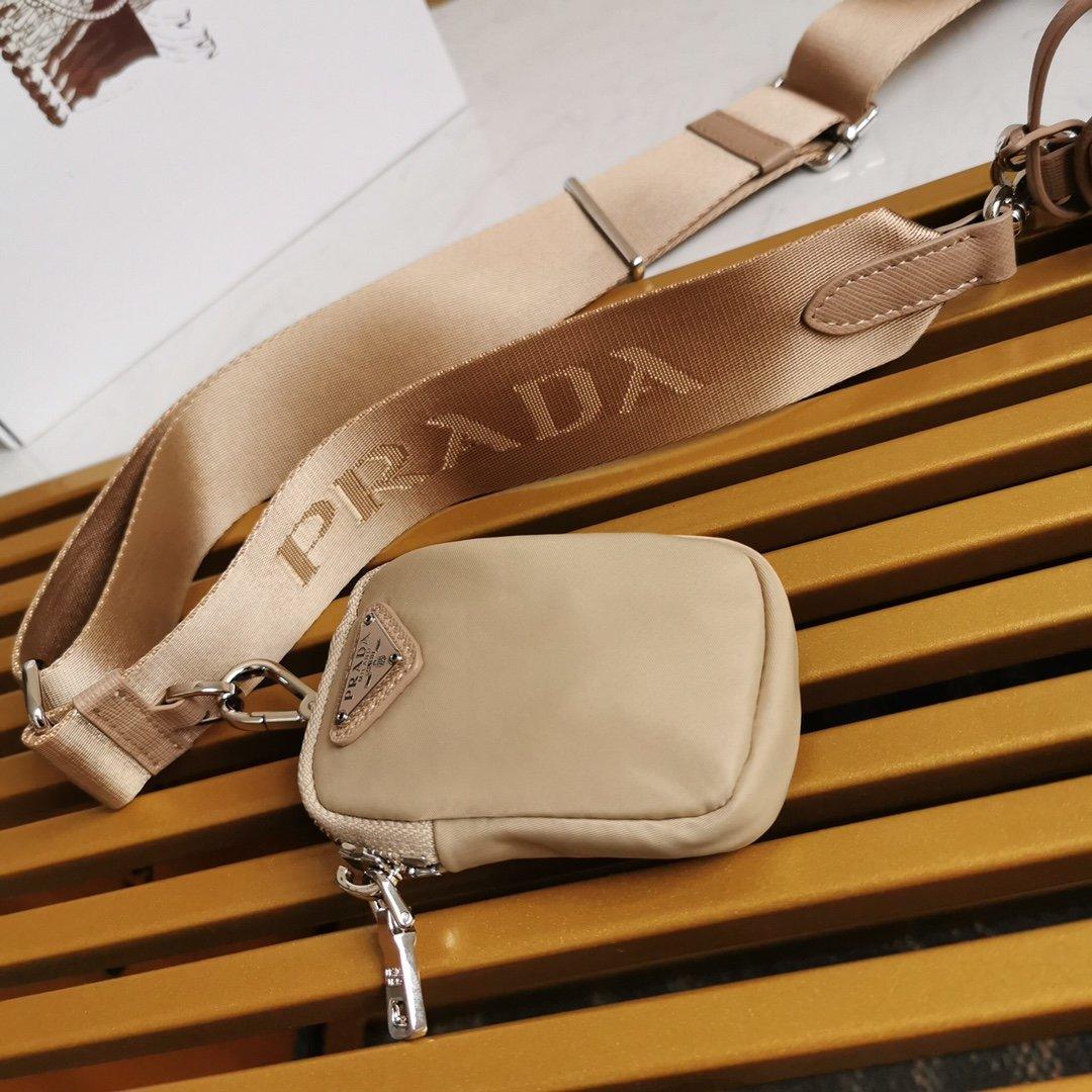 Prada Re-Edition 2005 Nylon Bag