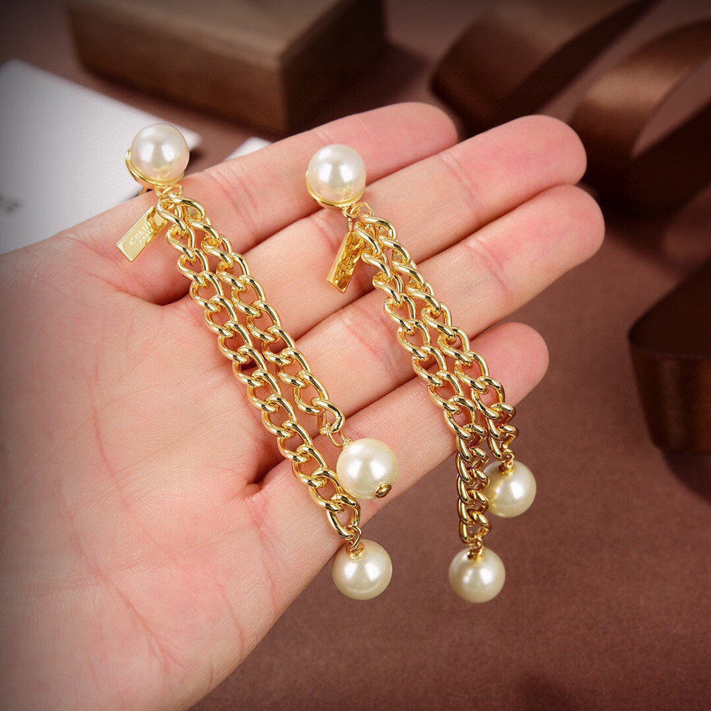 Celine Triomphe Long Earrings - 18K Yellow Gold