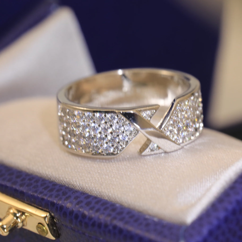 Liens Diamond Ring - 18K Gold
