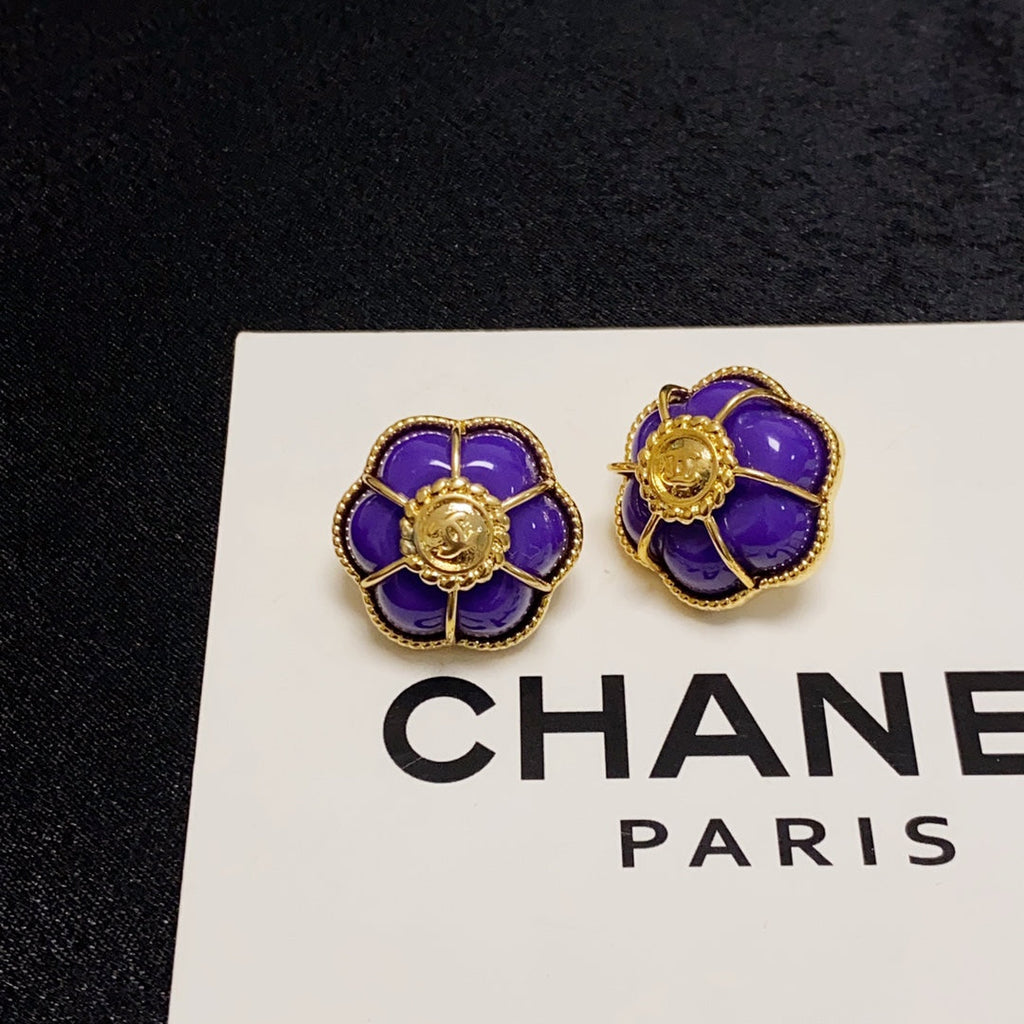 Chanel Purple Flowers Earrings - 18K Yellow Gold