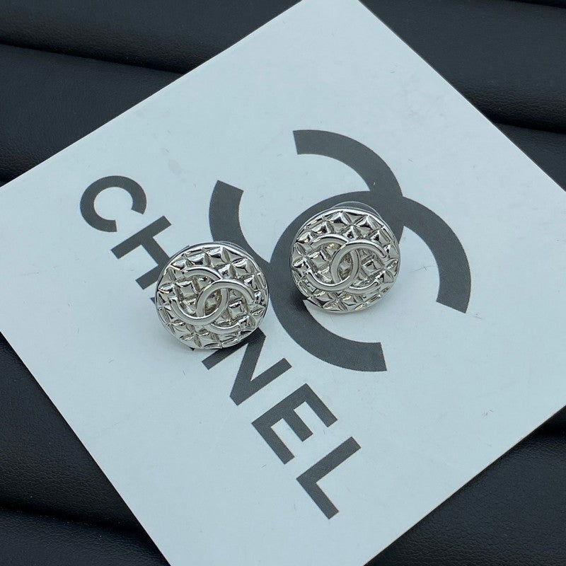 Chanel Round Earrings - 18K White Gold