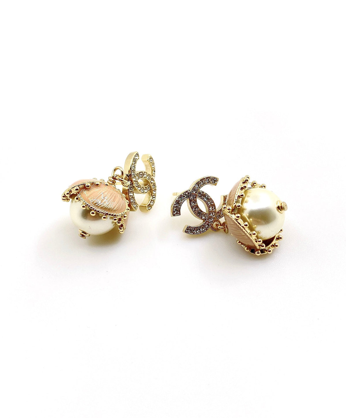 Chanel Flowers Earrings - 18K Yellow Gold