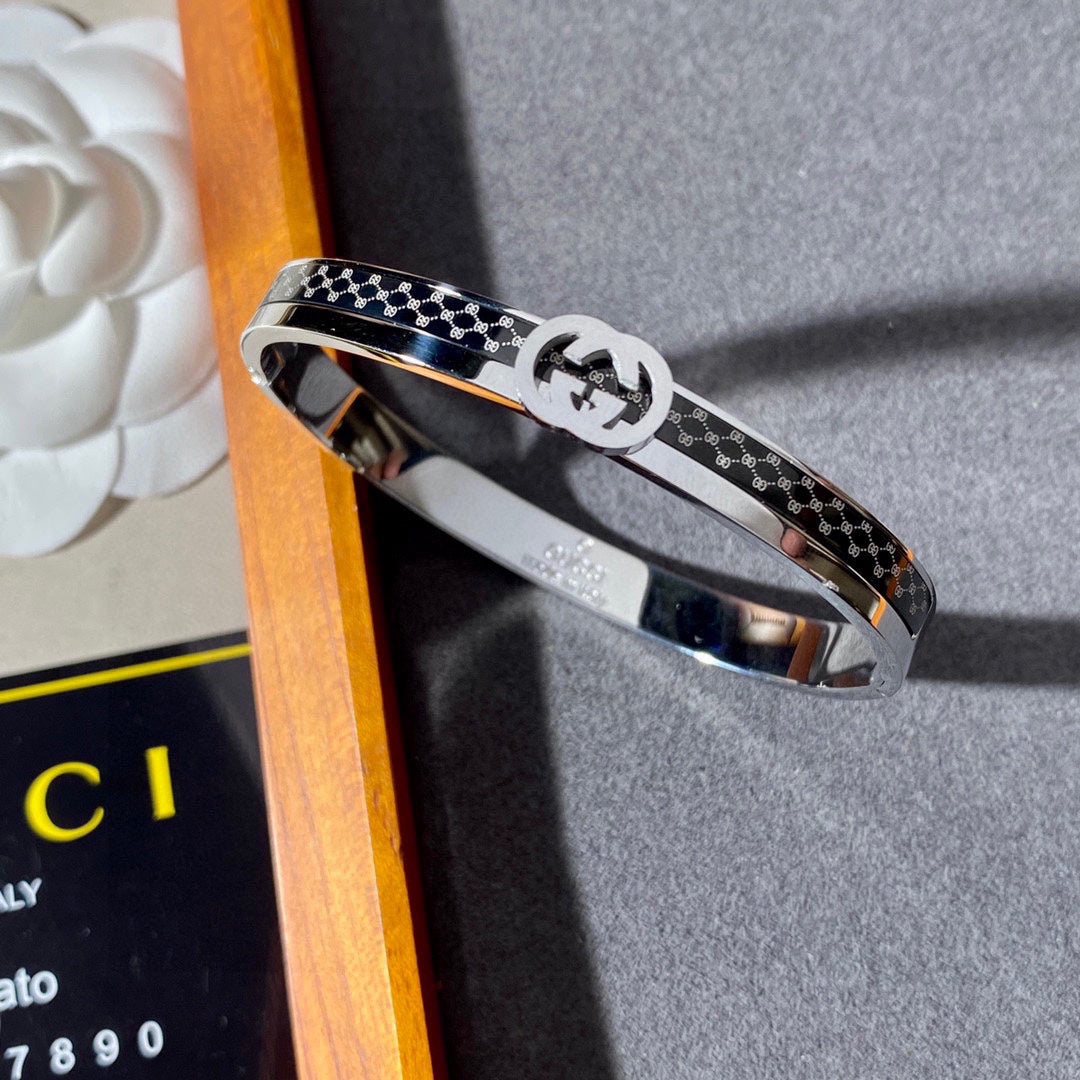 Gucci Double G Vintage Bracelet