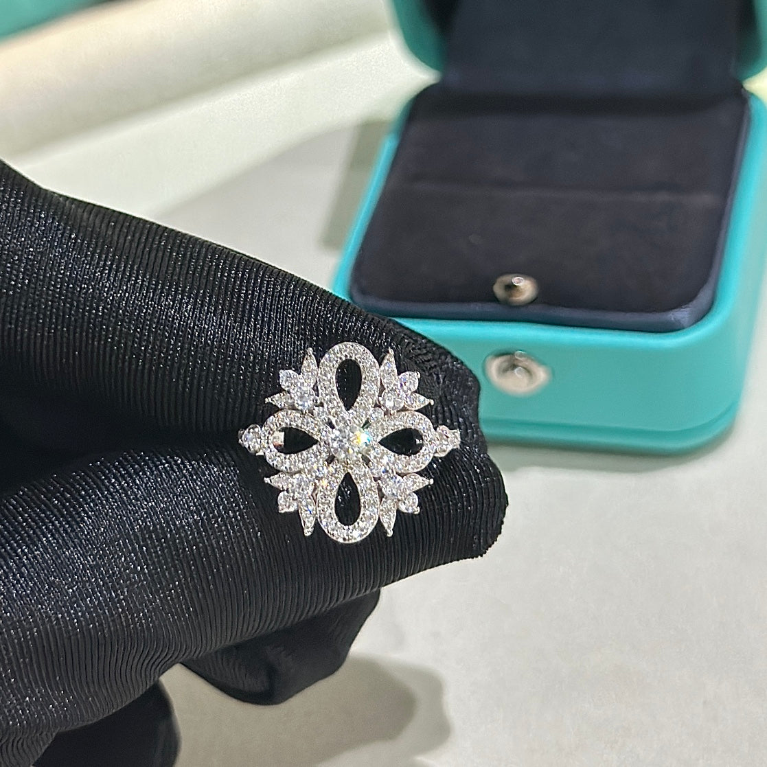 Tiffany Vintage Flower Ring - 18K White Gold