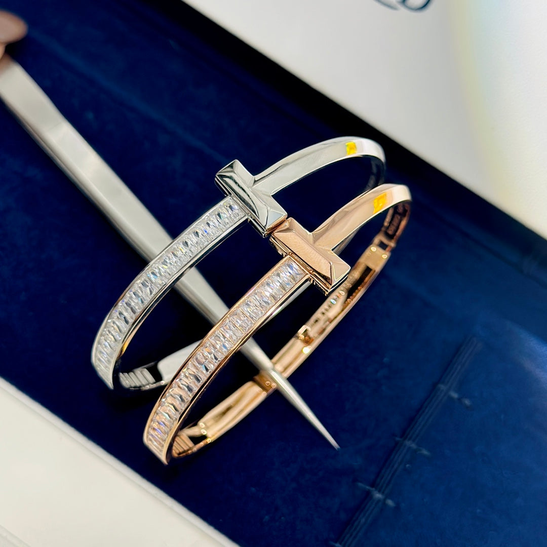 T1 Wide Moissanite Hinged Bracelet - 18K Gold