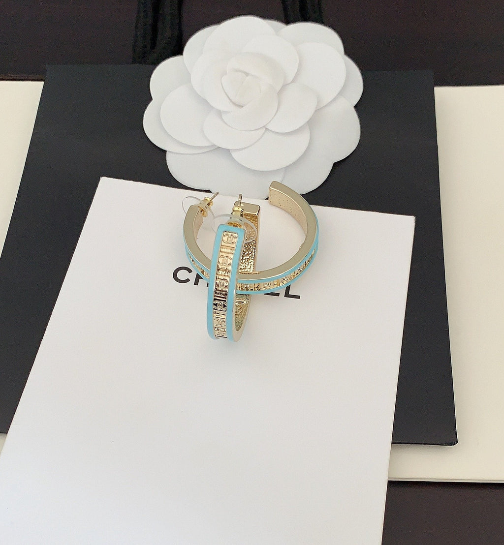 Chanel Blue Resin Earrings - 18K Yellow Gold