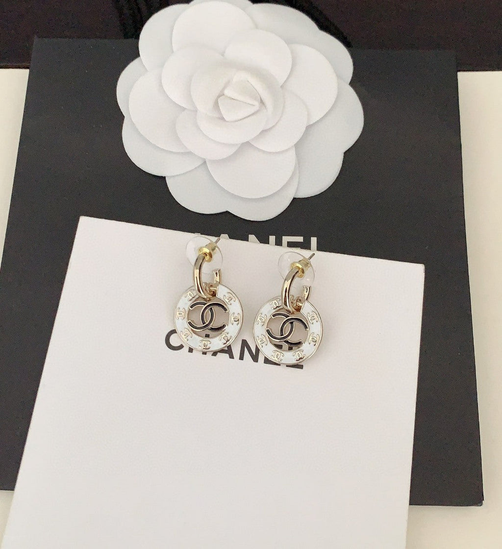 Chanel Circle Earrings - 18K Yellow Gold