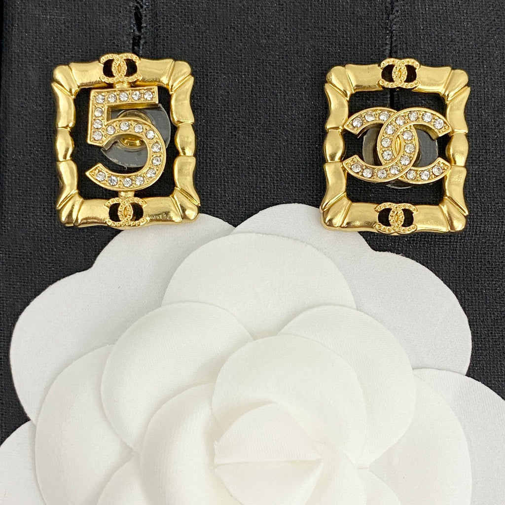Chanel No.5 Square Diamond Earrings - 18K Yellow Gold
