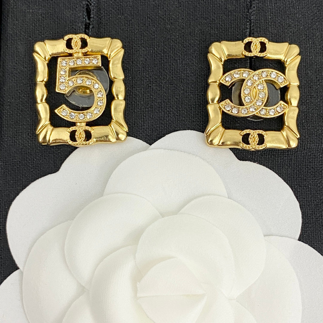 Chanel No.5 Square Diamond Earrings - 18K Yellow Gold