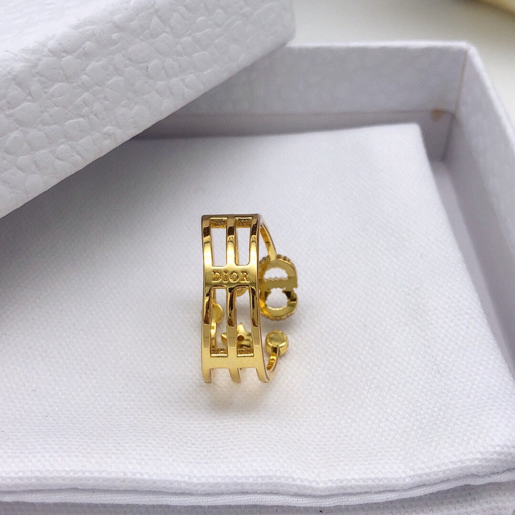 Dior Star Diamond Ring - 18K Yellow Gold