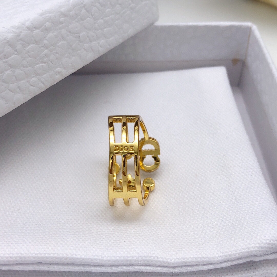 Dior Star Diamond Ring - 18K Yellow Gold