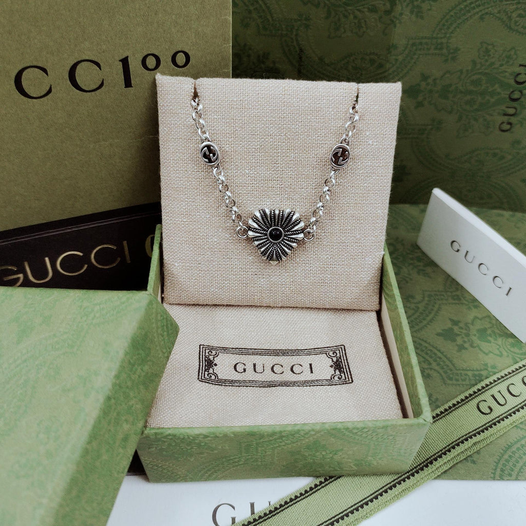 Gucci Double G Interlocking G Heart Necklace