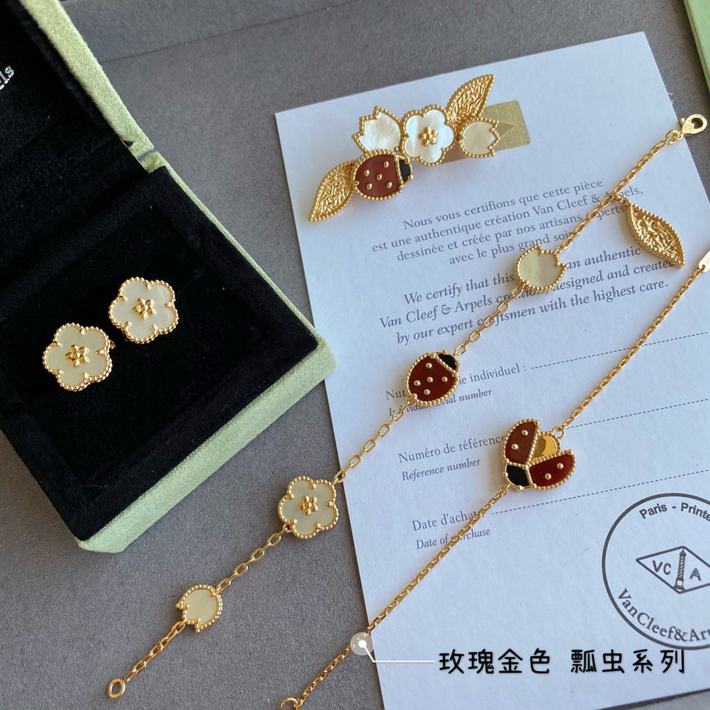 Lucky Spring Plum Blossom Earrings - 18K Gold