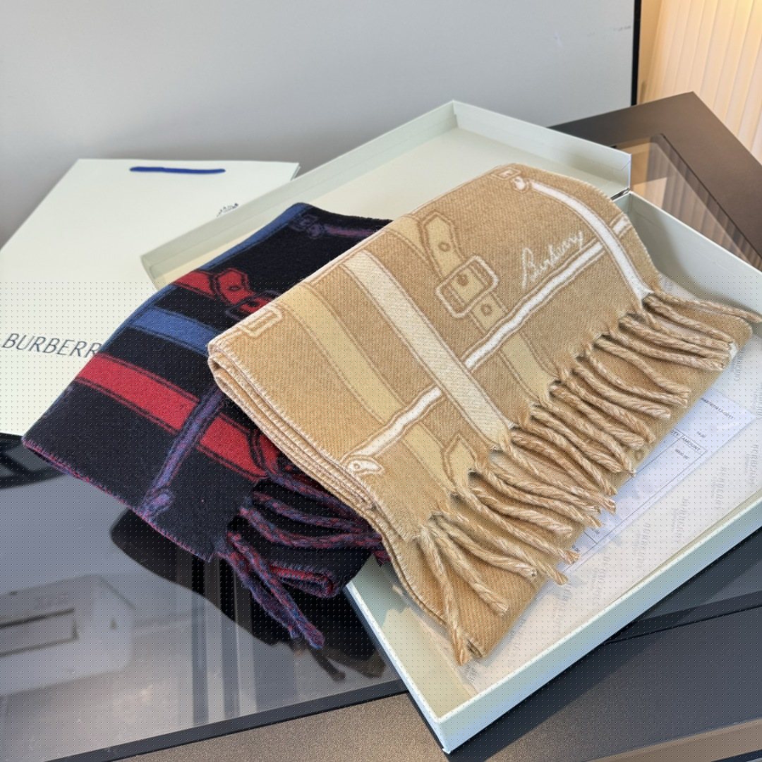 Burberry Geometric Fringed Scarf — model