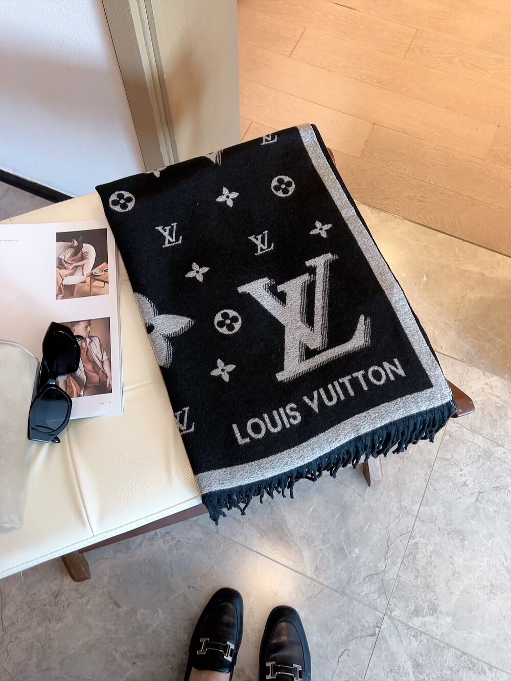Louis Vuitton Fringed Monogram Scarf — hero