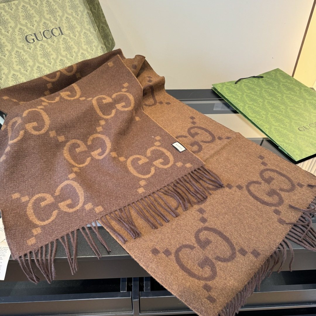 Gucci Fringed Interlocking Motif Scarf — front