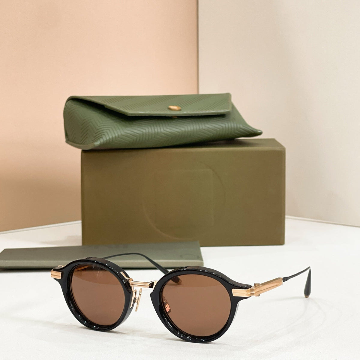 AKONI AKX-415C Sunglasses